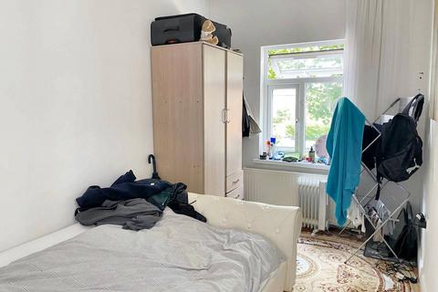 2 bedroom flat to rent, Higham Hill Road, London E17