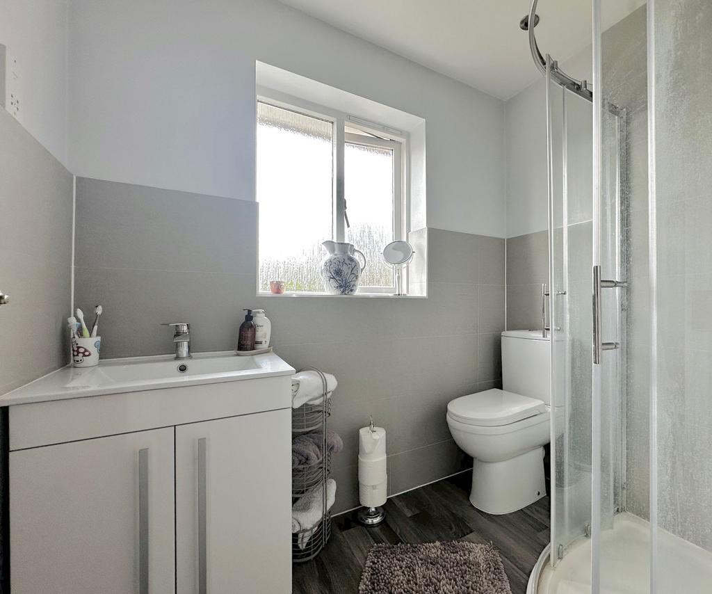 Bathroom/Shower Room