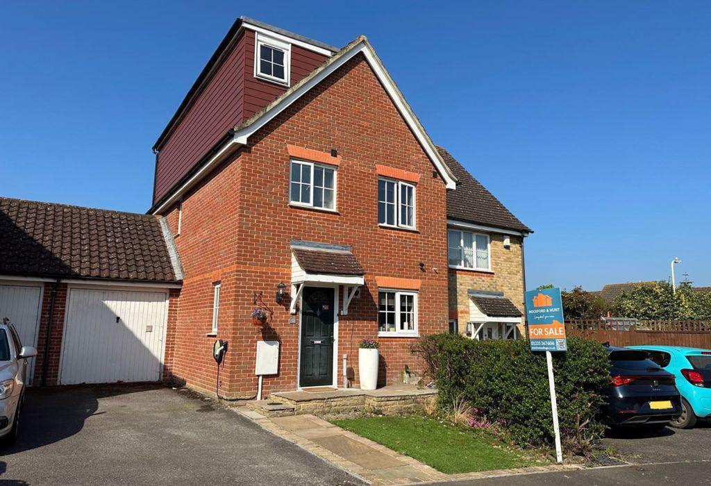 Guernsey Way, Ashford, Kent 5 bed semidetached house £415,000