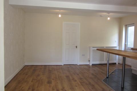 2 bedroom ground floor maisonette to rent, Bourneside Road, Addlestone KT15