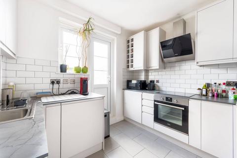 2 bedroom flat to rent, Hatherley Grove, Westbourne Grove, London, W2