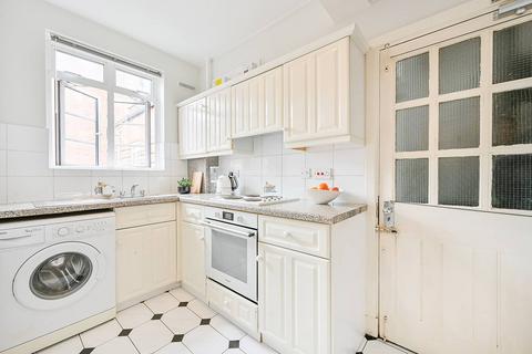 1 bedroom flat for sale, Latymer Court, Hammersmith, London, W6