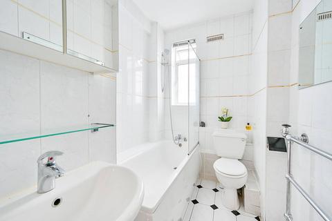 1 bedroom flat for sale, Latymer Court, Hammersmith, London, W6