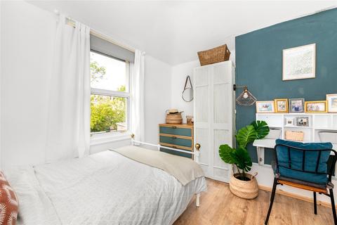 5 Huntly Road, London, SE25 6QY