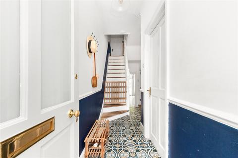 5 Huntly Road, London, SE25 6QY