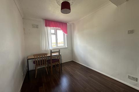 1 bedroom flat to rent, Second Avenue, Dagenham, Essex, RM10