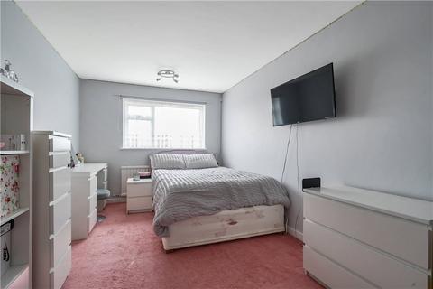 112 Albury Drive, Pinner, HA5 3RG