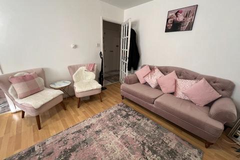 2 bedroom flat for sale, Hadrian Court, Hadley Road, Barnet