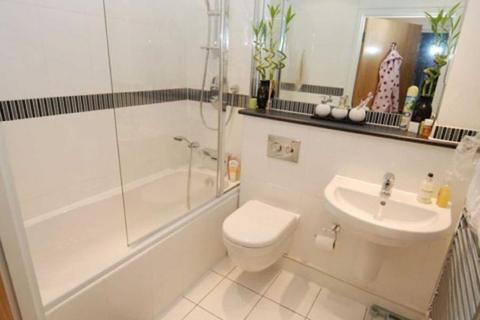 1 bedroom flat to rent, Holders Hill Road, London NW7 1ND