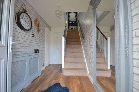 12 Duke Close, Nottingham, NG6 7BG