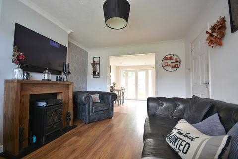 12 Duke Close, Nottingham, NG6 7BG