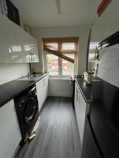 1 bedroom in a house share to rent, Maybank Avenue, Wembley