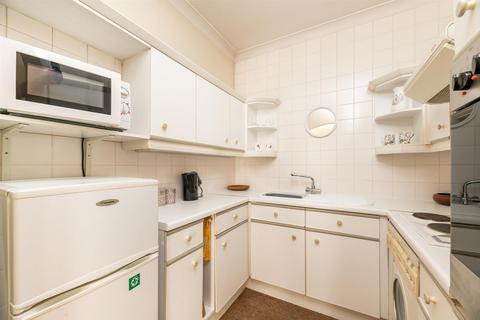 1 bedroom apartment for sale, Chevin Court, Otley LS21