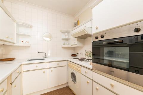 1 bedroom apartment for sale, Chevin Court, Otley LS21