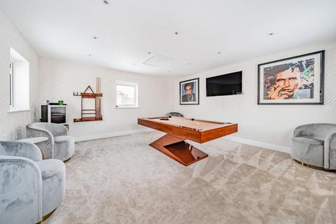 2 Lady Aylesford Avenue, Stanmore, HA7 4FH