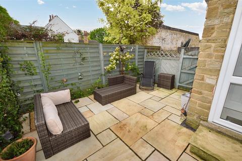 21 School Lane, Collingham, Wetherby, LS22 5BQ