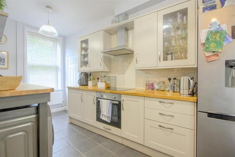 2 bedroom end of terrace house for sale, Keighley Road, Skipton