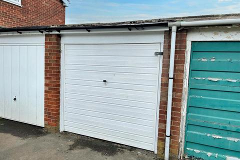 Garage to rent, Peebles Close, North Shields