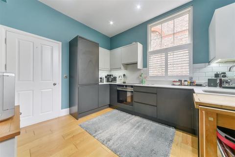 2 bedroom flat for sale, Ashley Road, Epsom