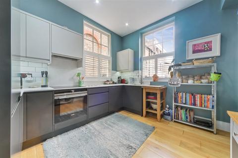 2 bedroom flat for sale, Ashley Road, Epsom