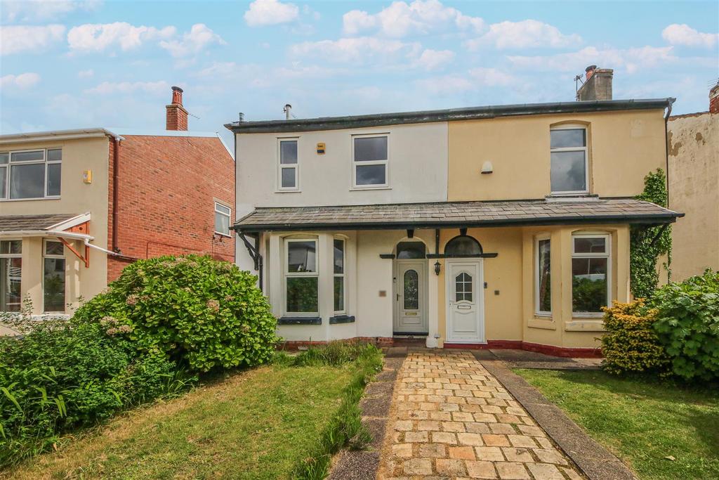 Leamington Road, Southport PR8 3 bed semidetached house for sale £