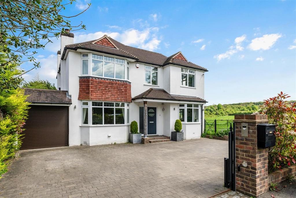 Downs Road, Epsom 4 bed detached house for sale £1,150,000