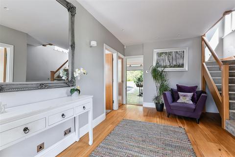97 Downs Road, Epsom, KT18 5JT