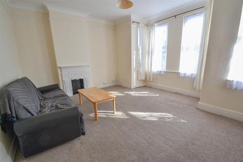 1 bedroom flat to rent, Chase Side, Enfield, Middlesex