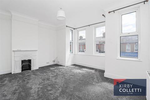 1 bedroom flat to rent, Chase Side, Enfield, Middlesex