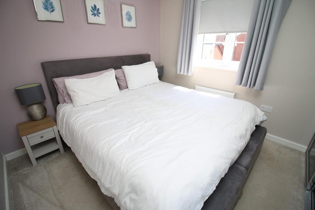 7 - bed 1.JPG