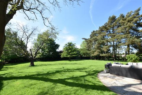 7 bedroom detached house for sale, Church Lane, Brigsley DN37