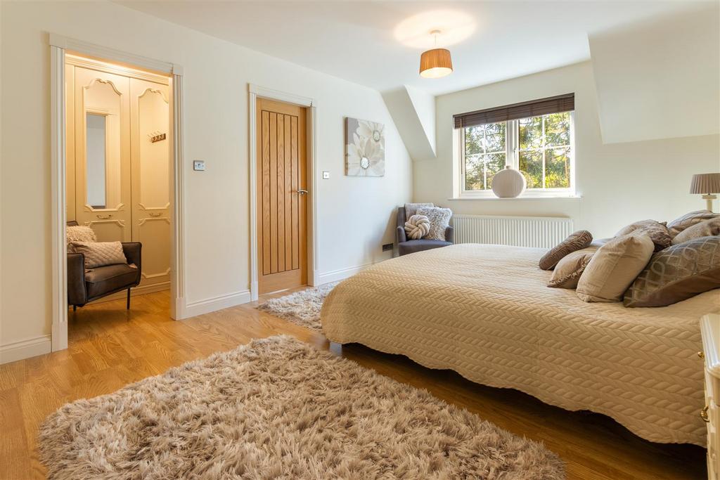 Bedroom 3 (side)
