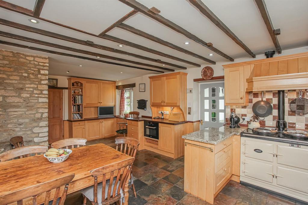 Kitchen.jpg