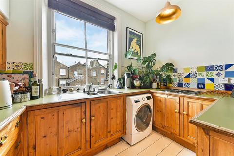 2 bedroom flat to rent, Montpelier Grove, Kentish Town, NW5