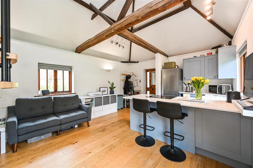 Sitting/Kitchen