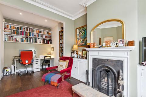 5 Cornwall Grove, London, W4 2LB