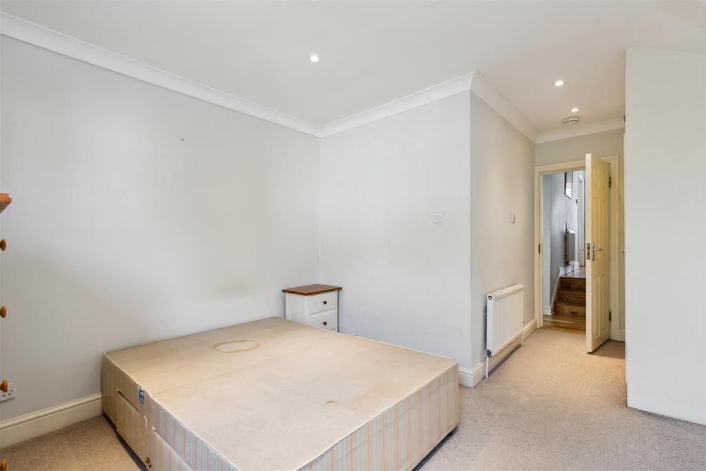 Eastbury Grove, W4 - FOR SALE