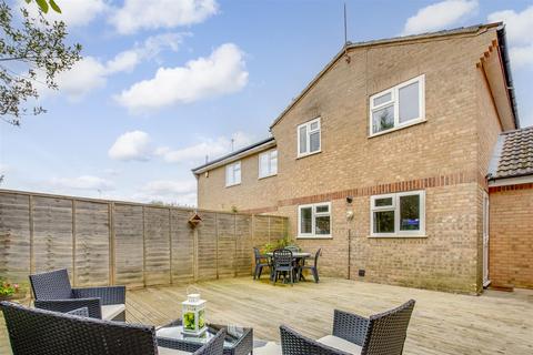 1 Rushbrooke Close, High Wycombe, HP13 7QN