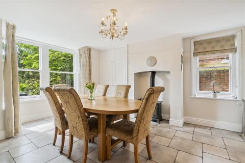 4 bedroom detached house for sale, Priory Avenue, High Wycombe HP13