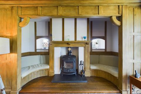 1, Burrows Cottage The Links, Burry Port, SA16 0HT