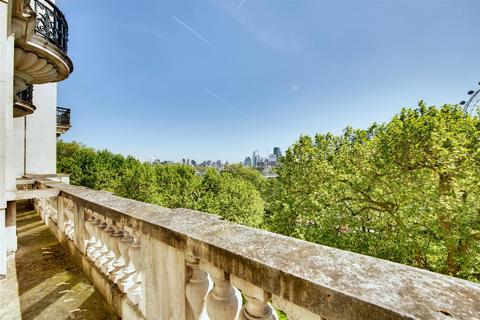 3 bedroom apartment for sale, Whitehall Court, London