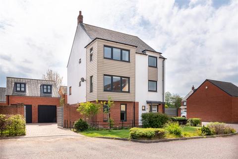 5 bedroom detached house for sale, Hepburn Avenue, Great Park, NE13