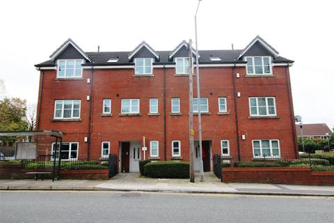 3 bedroom apartment to rent, Trinity Place, Westhoughton BL5