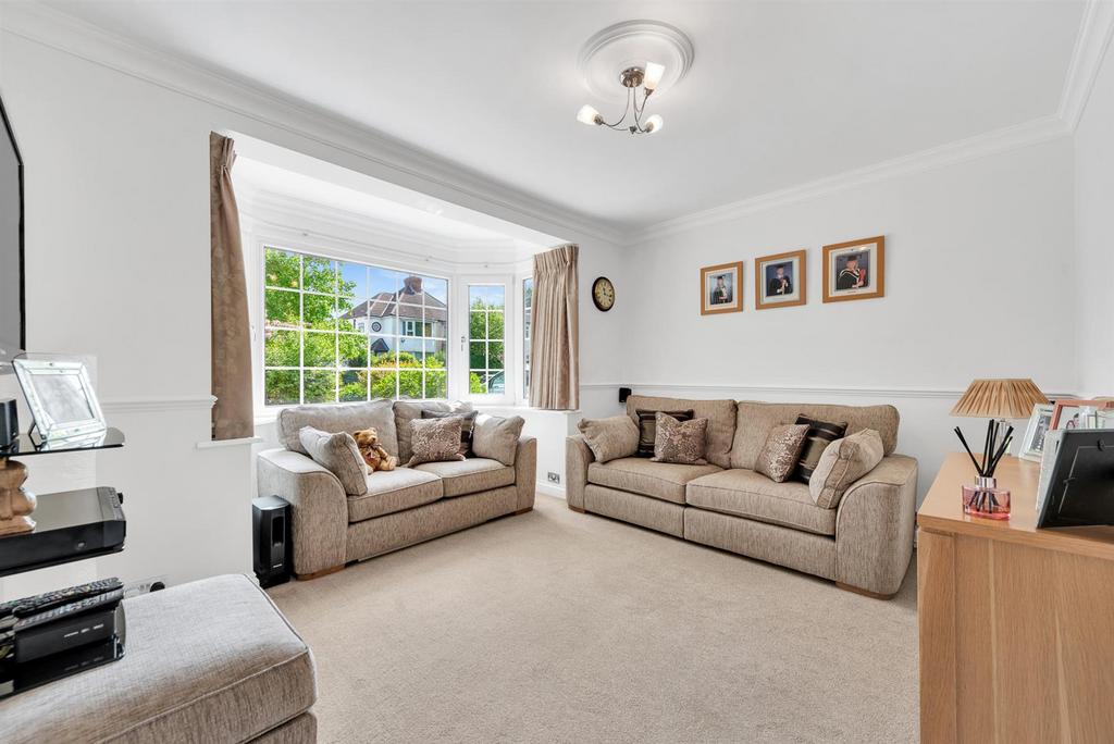 Lime Tree Walk, West Wickham 3 bed semidetached house for sale £725,000