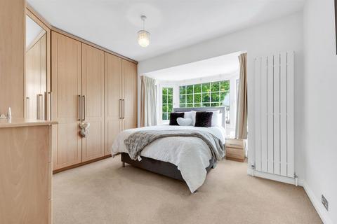 26 Lime Tree Walk, West Wickham, BR4 9ED