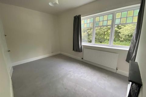 2 bedroom terraced house to rent, Stamford Park Road, Hale, Altrincham