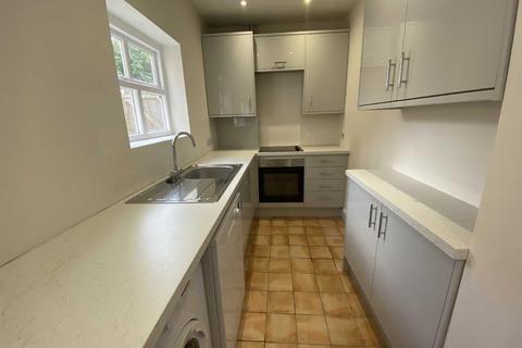 2 bedroom terraced house to rent, Stamford Park Road, Hale, Altrincham