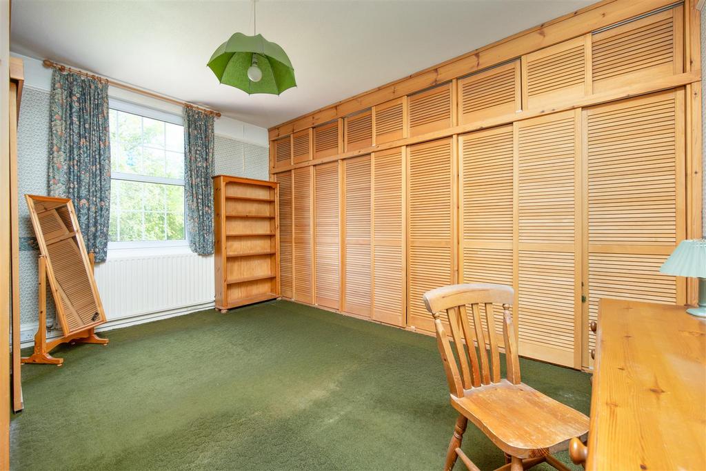 16 West Ashton Road Trowbridge BA14 7 BQ (21).jpg