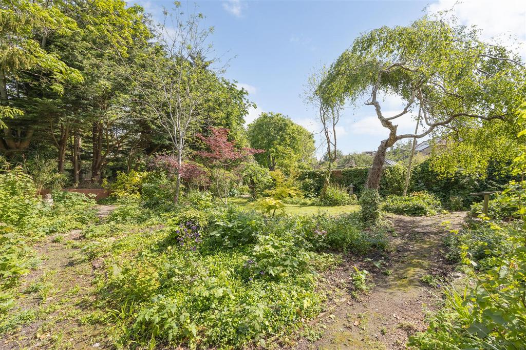16 West Ashton Road Trowbridge BA14 7 BQ (29).jpg