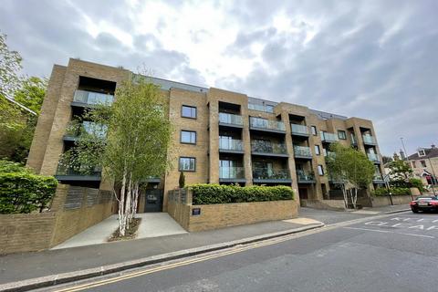 2 bedroom penthouse to rent, Goldstone Crescent, Hove BN3